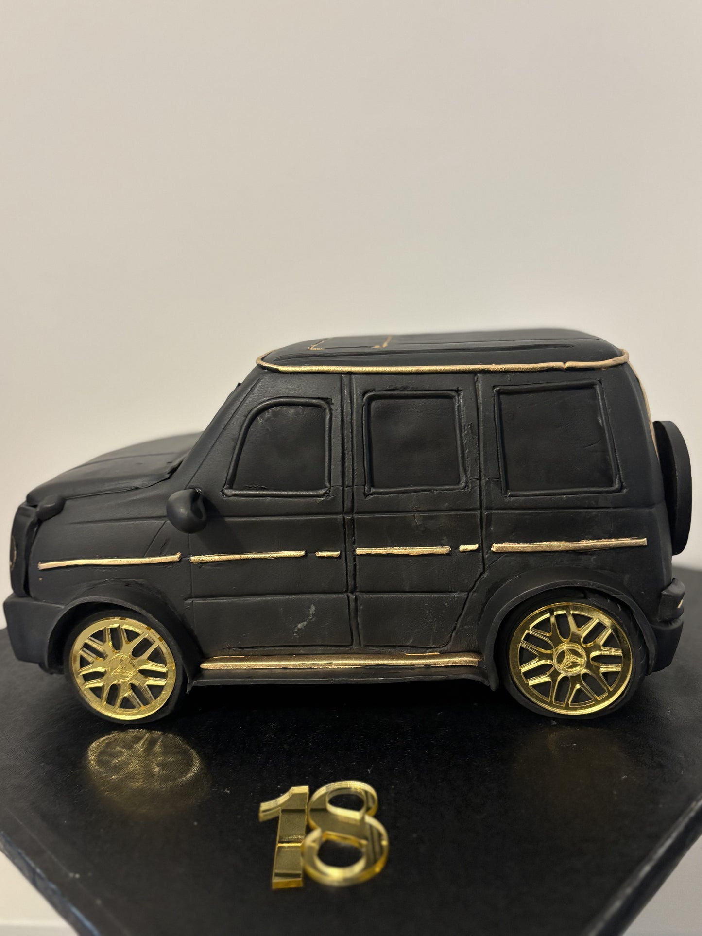G-wagon cake