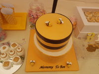 Mommy to Bee baby shower cake