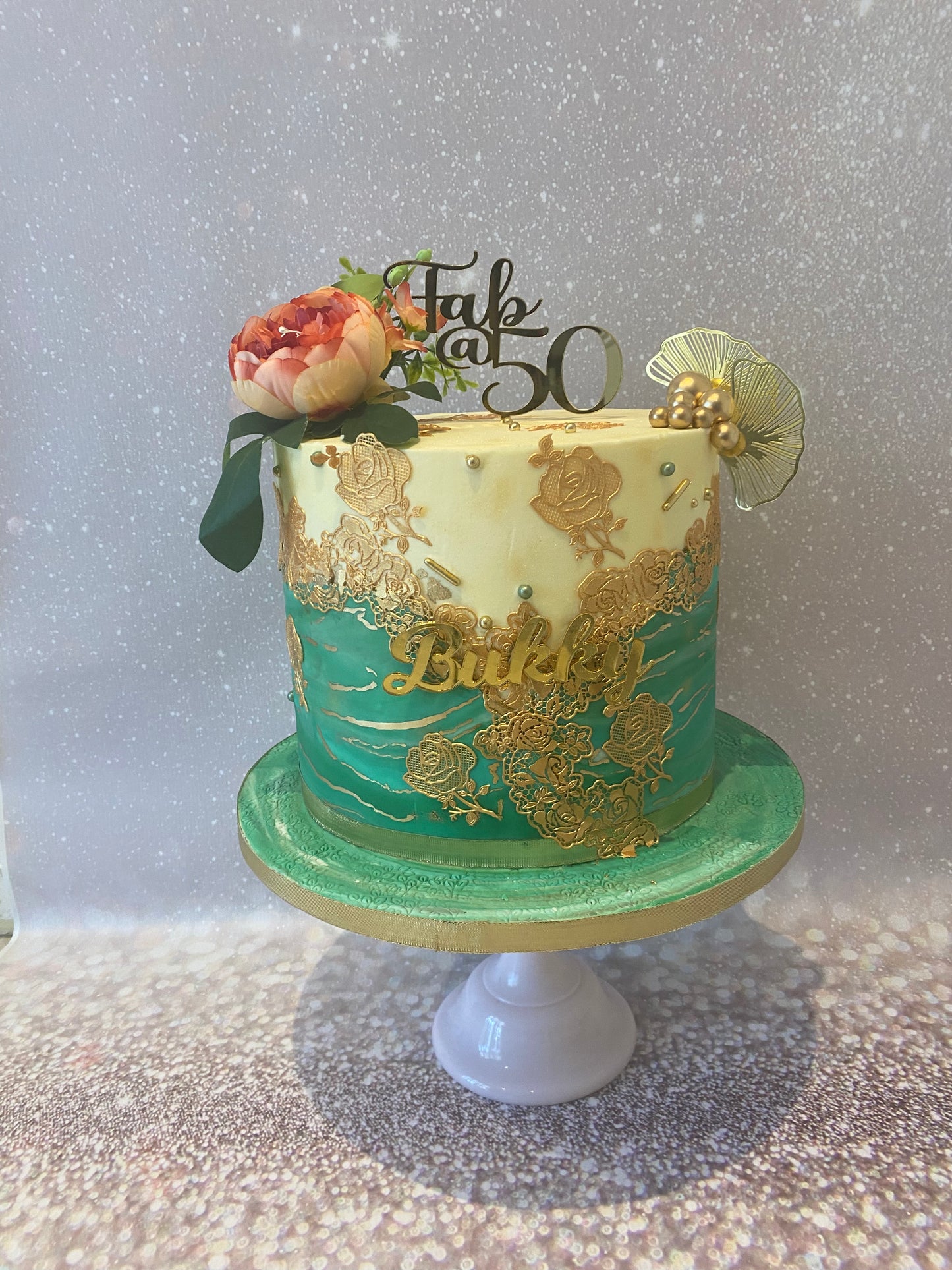 Green and gold lace roses cake