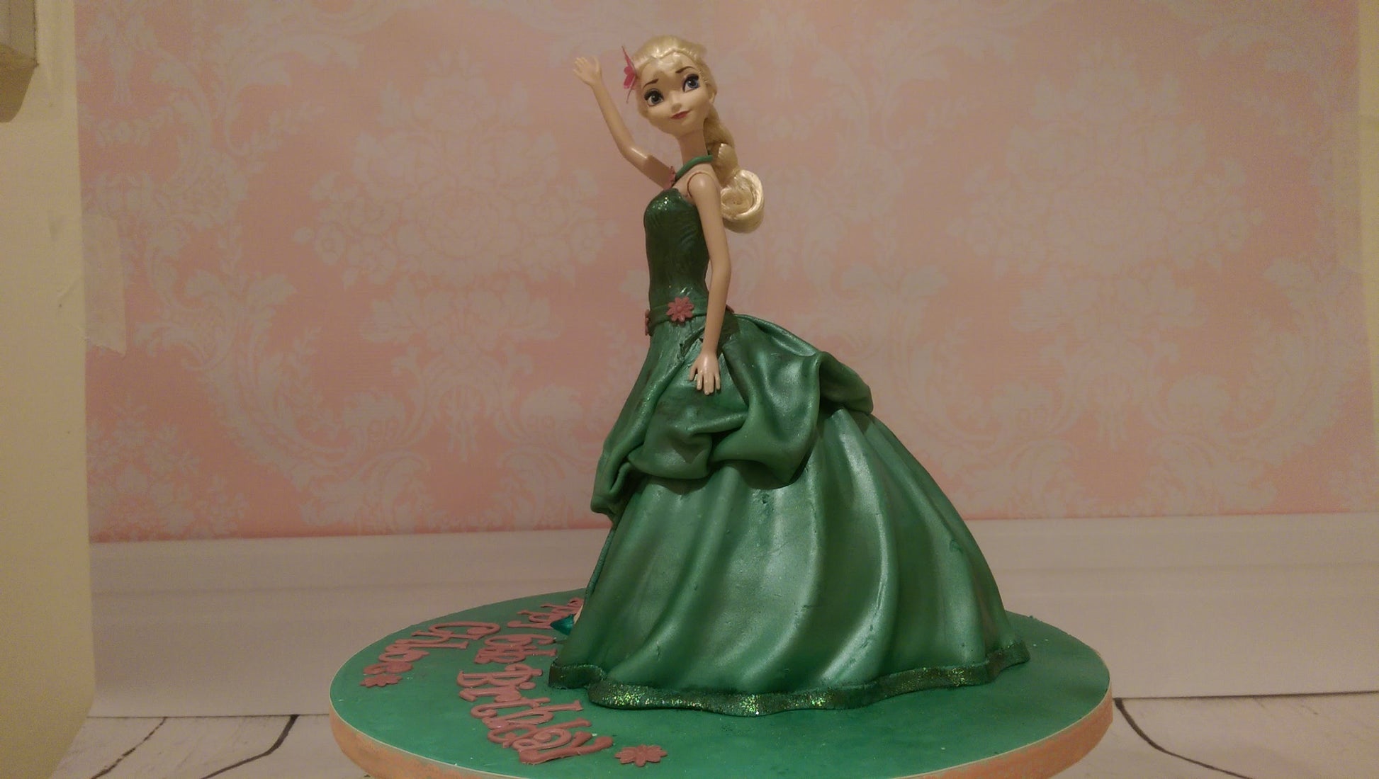 Green Elsa doll cake - Thistleberry Cake Studio Green Elsa doll cake - Thistleberry Cake Studio