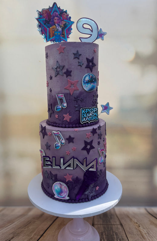 K-pop themed cake